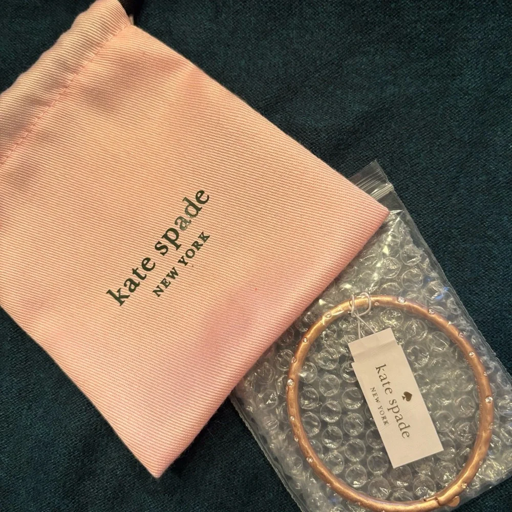 Kate Spade New York Cubic Zirconia Bangle Bracelet- NWT- Rose Gold - Picture 3 of 8